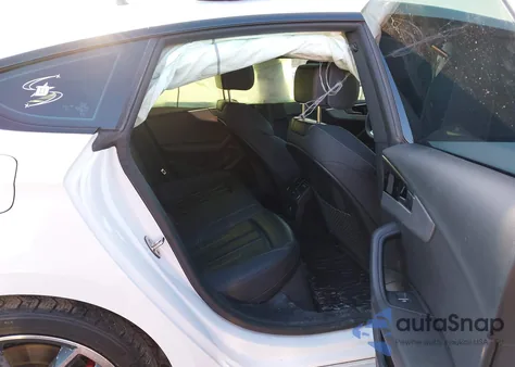 2024 Audi A5 Sportback Premium 45 Tfsi S Line Quattro S Tronic z USA, uszkodzony, nr VIN WAUDACF50RA085235